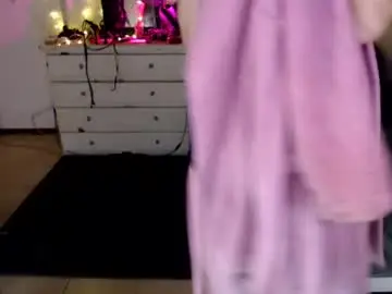 Chaturbate Free Porn Cam of lunitaloveangel