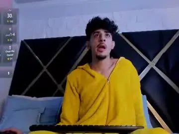 Chaturbate Best live sex cam show of skinny_boss