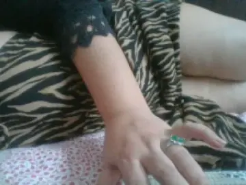 Dscgirls Adult Video Chat of Queen Saundarya