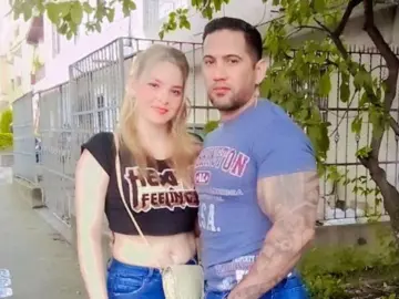 Imlive Adult Webcams of couplemuscle