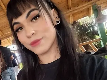 Imlive Watch Live Sex Cams of missbluu
