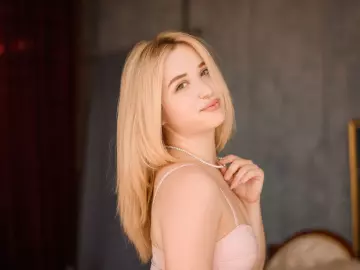 Imlive Sex Cam of HazelWhitess