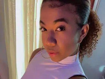 Imlive Watch Live Sex Cams of SarahVelvetx