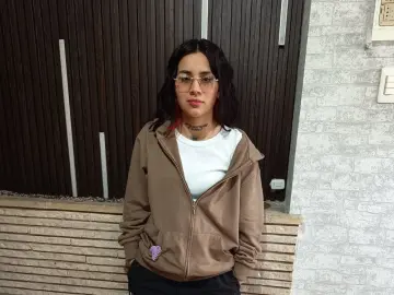 Imlive Live Sex Cam of NixieXlovex