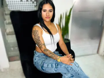 Imlive Live Sex Cam of Phoebe_Cooper