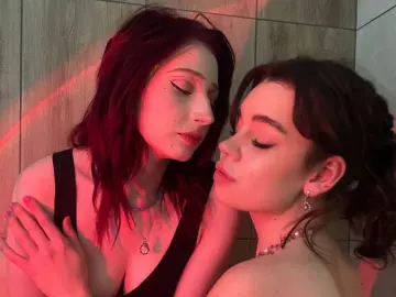 Livejasmin Live Sex of LeonilaAndDahlia