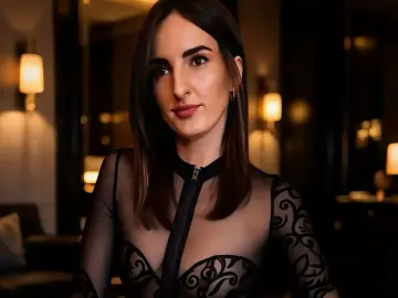 Livejasmin Free Porn Cam of LauraRiccoo
