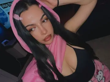 Livejasmin Live Porn of NouraMalvi