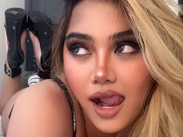 Livejasmin Live Sex of YoshiJenner