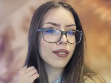Livejasmin Live Sex of EmaLowee