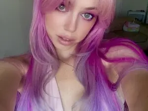 Myfreecams Adult Webcams of Stoned_Emmaxo