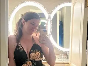 Myfreecams Sex Cam of Bella_Kenzie