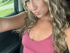 Myfreecams Live Sex Cam of Taylorgirl19