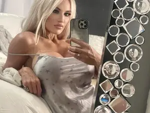 Myfreecams Best live sex cam show of LexiFoxx