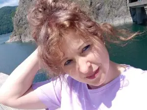 Myfreecams Live Sex Cam of SinfullFoxy