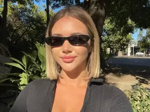 Myfreecams Live Sex Cam of HolyMeow