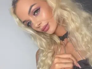 Myfreecams Sex Chat of SkinnyNatty