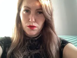 Myfreecams Watch Live Sex Cams of Kisschantell