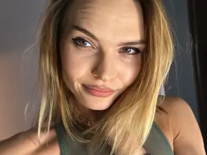 Myfreecams Free Porn Cam of AllEyesOnM
