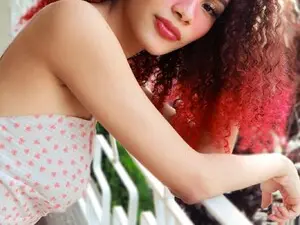 Myfreecams Live Sex Cam of Lilly_dollss