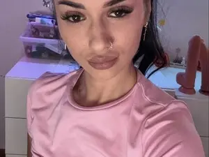 Myfreecams Adult Webcams of SellenaCarter