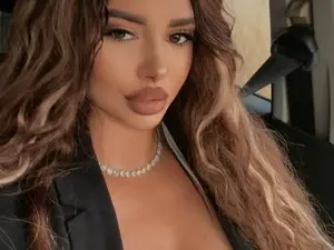 Myfreecams Nude Webcam of Aida_Noire