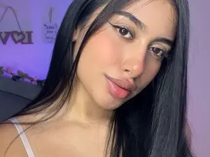 Myfreecams Watch Live Sex Cams of Laura_love18
