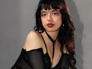 Myfreecams Free Porn Cam of Saphyralux