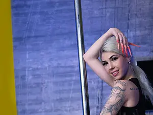 Myfreecams Free Porn Cam of SarahStrip