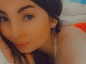Myfreecams Sex Cam of BeluLara_01
