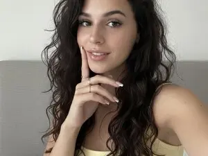 Myfreecams Nude Webcam of ValessiaMoon