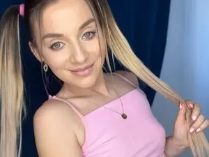 Myfreecams Adult Video Chat of SkyEyesLuna