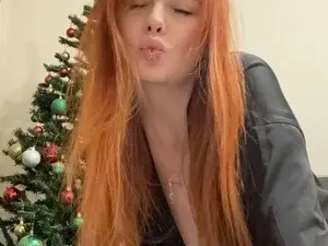 Myfreecams Watch Live Sex Cams of Klementina666