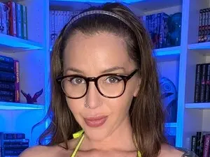 Myfreecams Sex Cam of NerdyBody