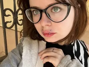 Myfreecams Live Porn of Milisakitty99