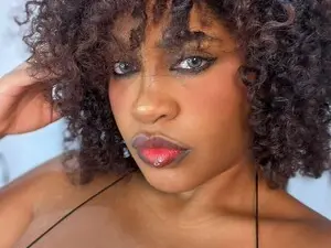 Myfreecams Free Porn Cam of Alessia_moon1