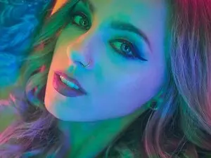 Myfreecams Live Sex Cam of AstridLuxe