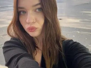 Myfreecams Watch Live Sex Cams of KiaraTeaseOn
