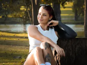 Myfreecams Free Porn Cam of Nina_blackk