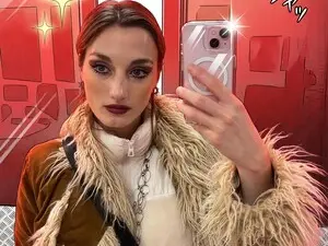 Myfreecams Live Sex Cam of Monic1