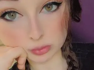 Myfreecams Adult Webcam of BdayElviraaa