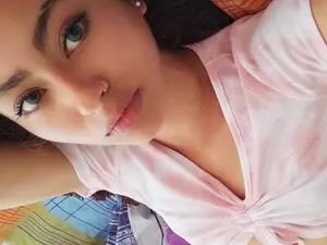 Myfreecams Live Sex Cam of Helenna