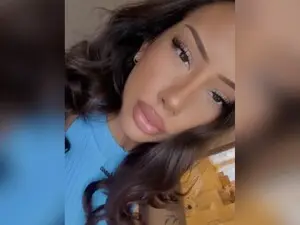 Myfreecams Live Sex of AlessCrystal