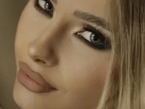Myfreecams Private Sex Chat of ElaBlue