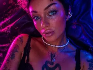 Myfreecams Live Sex Cam of LessaHost