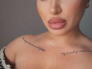Myfreecams Live Sex Cam of Isabelle_