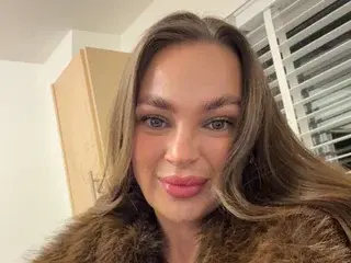 Streamate Free Live Porn of PregnantCharlie_xo
