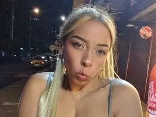 Streamate Nude Webcam of AlondraCastillox