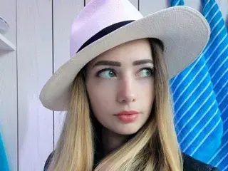 Streamate Live Sex of AzaliaSun