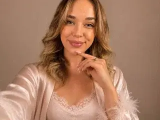 Streamate Watch Live Sex Cams of TeanaWelson